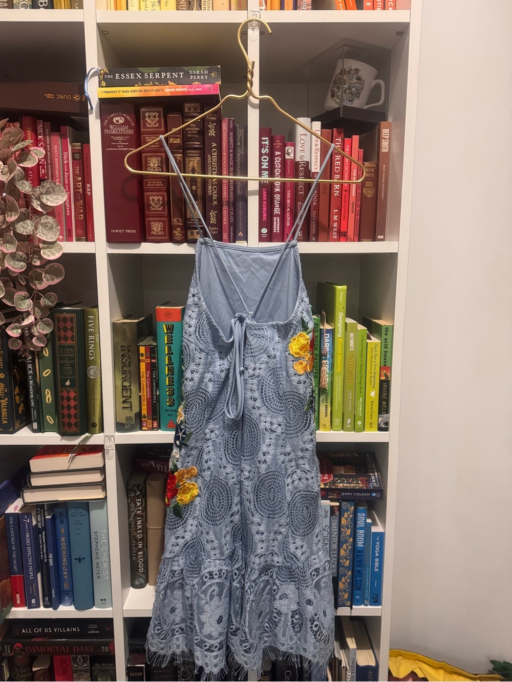 Nicole Miller Powder Blue Crochet Dress with Multicolor Floral Embroidery - Picture 2 of 3
